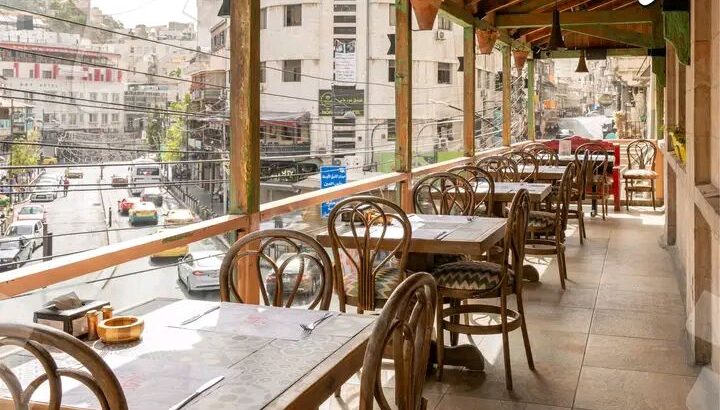 هنا تبدأ السعادة مطعم زجل