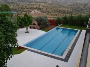 بتدور على مزرعة تصيف فيها