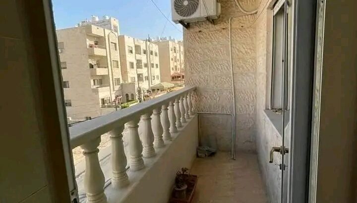 شقة للبيع مع العفش بسعر مغري جدا