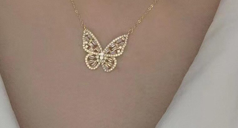 إكسسوارات بأشكال الفراش