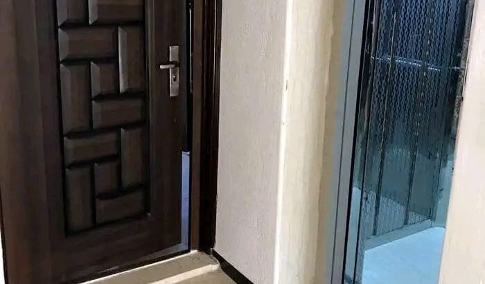 شقة طابق ثالث جديد في جبيهة