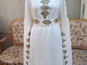 خياطة و مدربة خياطة