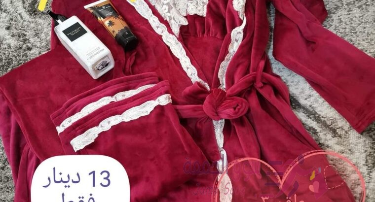 طقم بجامة مخمل ٣ قطع.