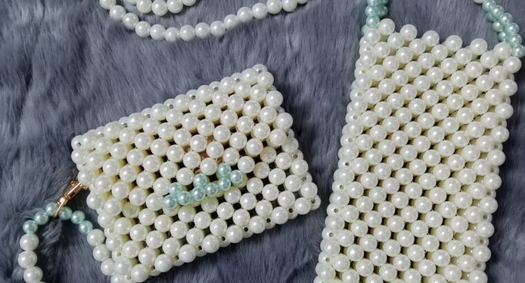 شنتة خرز لولو أبيض
ممكن دعم للصفحة   facebook: Koktal accessories