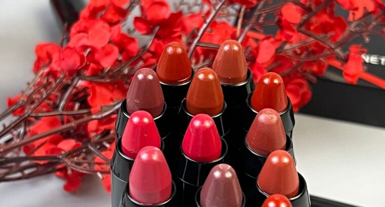MATTE LIPSTICK PENCIL 💄 
من ماركة MORPHE
