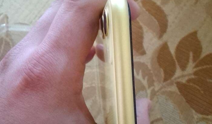 ايفون 11 للبيع نظيف جدا بطاريه 96