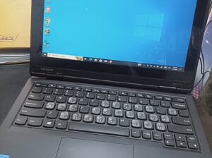 Lenovo ThinkPad 11e yoga
– Intel Celeron N315