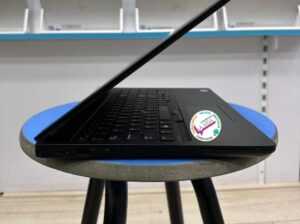 لابتوب للبيع بسعر ممتاز