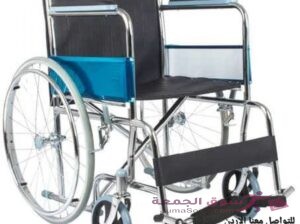 كرسي متحرك لكبار السن والمرضى لذوي الإحتياجات الخاصة طبي قابل للطي خفيف الوزن مسند للقدمين كروم ك